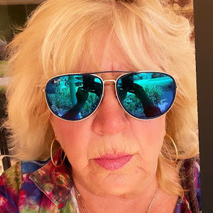 Meet your Posher, Maria